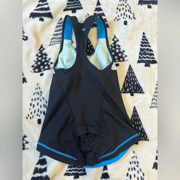 Lululemon tank size 2 - Picture 4 of 5